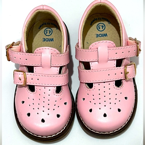 Pink Footmates Size 4.5 - Picture 1 of 4